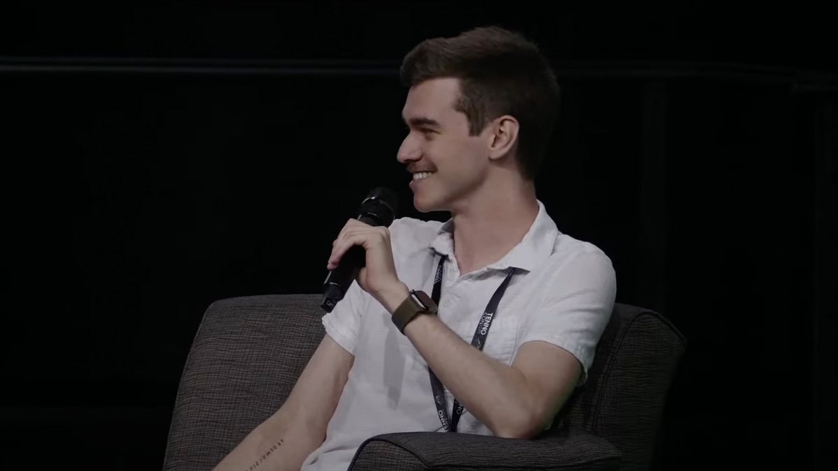 It occurred to me today that we had FOUR community team members making their hosting debuts at this year's TennoCon :)

<a href="/spaceysarah_/">(DE)Sarah</a> ! <a href="/TadaCharly/">Charly 🎨☀️</a> ! @WarframeZach !  
(and the fourth was me hehe) 

So proud of my coworkers~