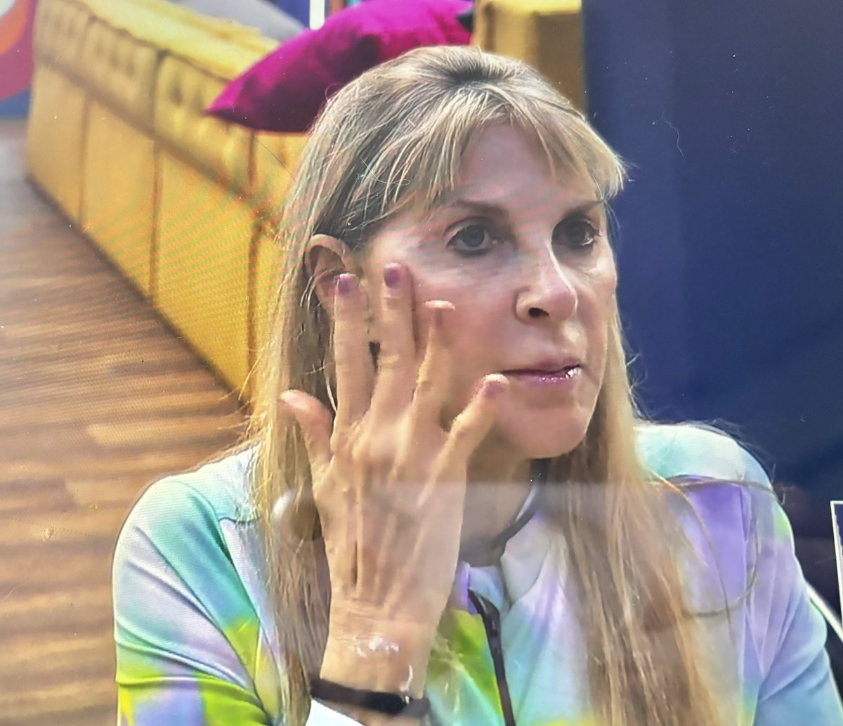 RickyKlehr's tweet photo. Shanik a Ricardo Peralta : 
"¿Tienes maquillaje que me prestes?" 

Ricardo : "Sí bebé, pero soy café, te sirvo de contouring nada más." ☺️
#lacasadelosfamososmx https://t.co/ntmN79TXEr