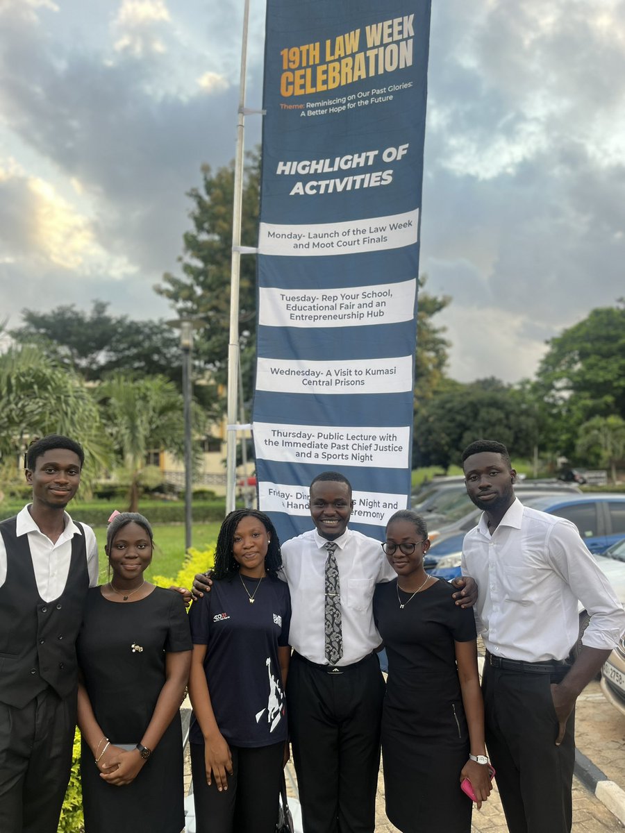 _AgyeiGyebi's tweet image. The faculty of law under the college of humanities and social sciences week’s celebration begins today⚖️. 
Black and White Monday 🤌🏾⚫️⚪️
#LawWeek