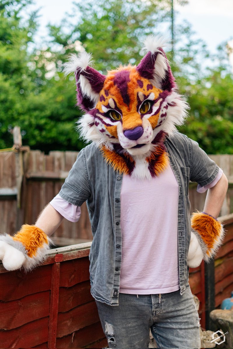 Well, I actually really did buy a new suit! 

Introducing Ryker, made by the wonderful <a href="/Kloofsuits/">Kloofsuits</a>! 

Be warned, he's wild and untamed, if you catch his eye.. you might find yourself in trouble. This big cat is on the prowl 😼

📷: <a href="/h3xyc/">Hexyc</a>