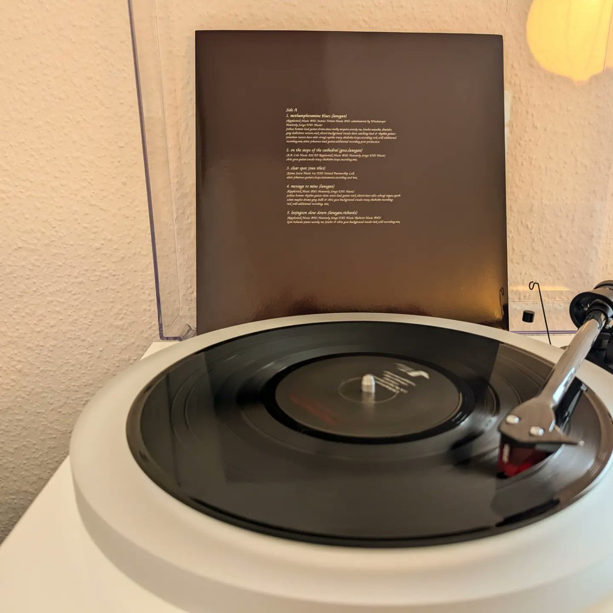 QOTSALIVE's tweet photo. In anticipation of the hopefully strong Bubblegum XX pressing, the first pressing needs to be heard again. Unfortunately, the re-issue for RSD 21 didn't fare very well technically. It would be interesting to know whether there was any further work on the EP for the upcoming Box. https://t.co/ipVqsfj3a8