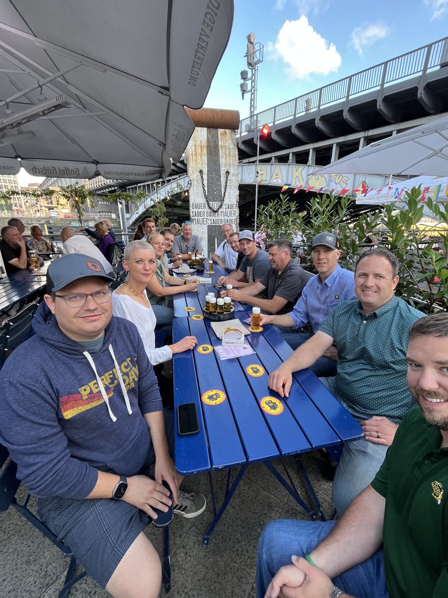 djhoy041's tweet photo. Having a nice evening with #Betaseed in Berlin Germany.  Working together to make sure farmers around the world have the best seed available for their farms! https://t.co/P5xA87LosT