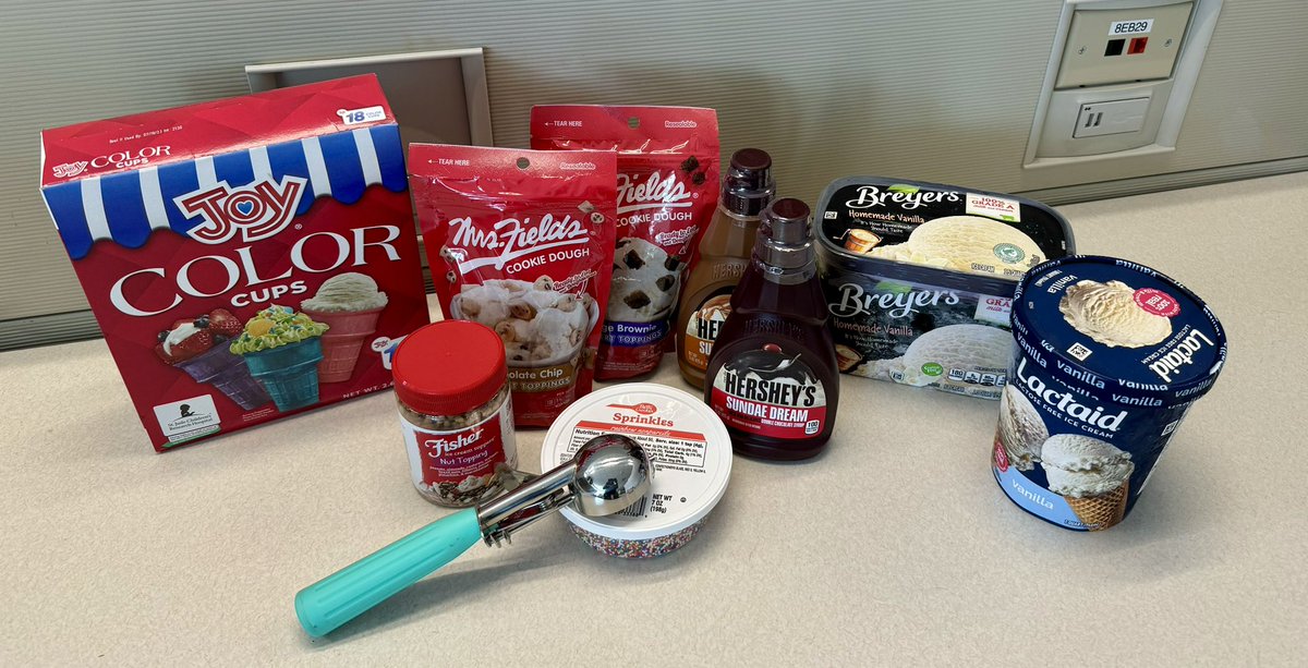 I scream, you scream, we all scream for ice cream!! #NationalIceCreamDay 

#LifeAtATT <a href="/ATT/">AT&T</a> <a href="/OSA_Teams/">OSA</a> <a href="/VirtualSalesExp/">Virtual Sales Experience</a> <a href="/WeRtheNAC/">National Acquisition Centers</a> <a href="/NMustafa07/">Nina Mustafa</a> <a href="/sg939y/">Sharee’ de la Greaux</a> <a href="/SClasberry/">Shemika Clasberry</a> #FunAtWork #Atlanta3 #ATL3