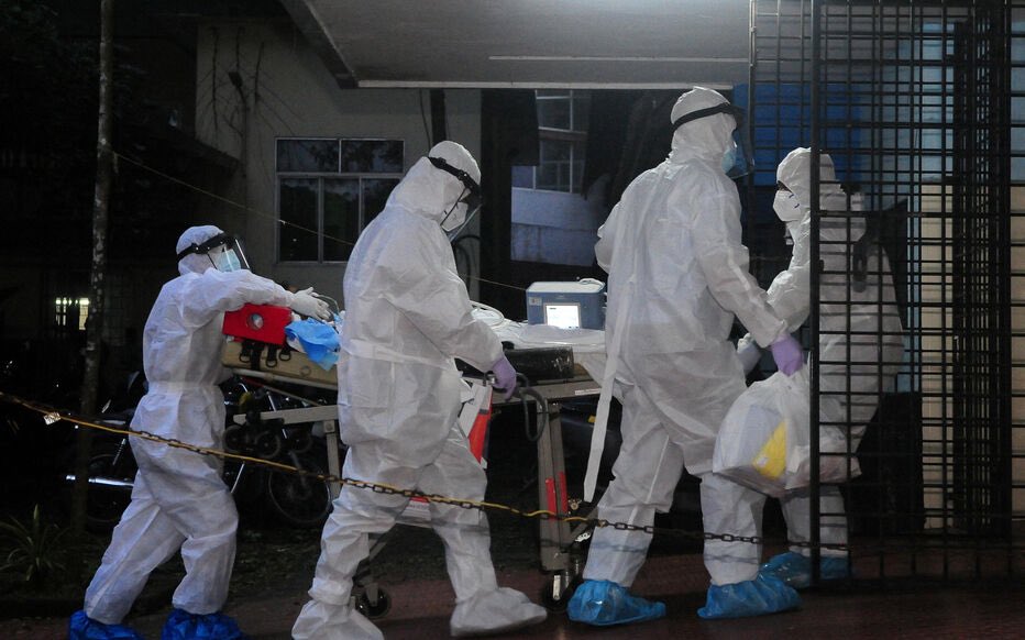 SirenesFR's tweet image. ๐ด๐ฎ๐ณ Un adolescent de 14 ans est dรฉcรฉdรฉ du virus #Nipah il y a quelques jours en #Inde. Une soixantaine dโautres personnes sont infectรฉes, et sont placรฉes en quarantaine. Le taux de lรฉtalitรฉ enregistrรฉ par le passรฉ se situe entre 40% et 75% - Le Parisien