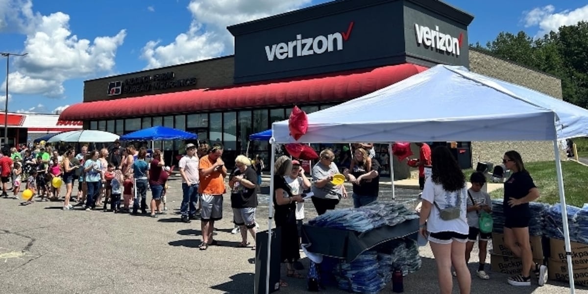 SeraajFH's tweet photo. We are sharing #community resources for families just in time for #Back-to-School season! If your organization wants to share an event with our foster families, send the information to sstinson@seraajfh.com! https://t.co/jYJUqSj79d https://t.co/VG0PD35HJj