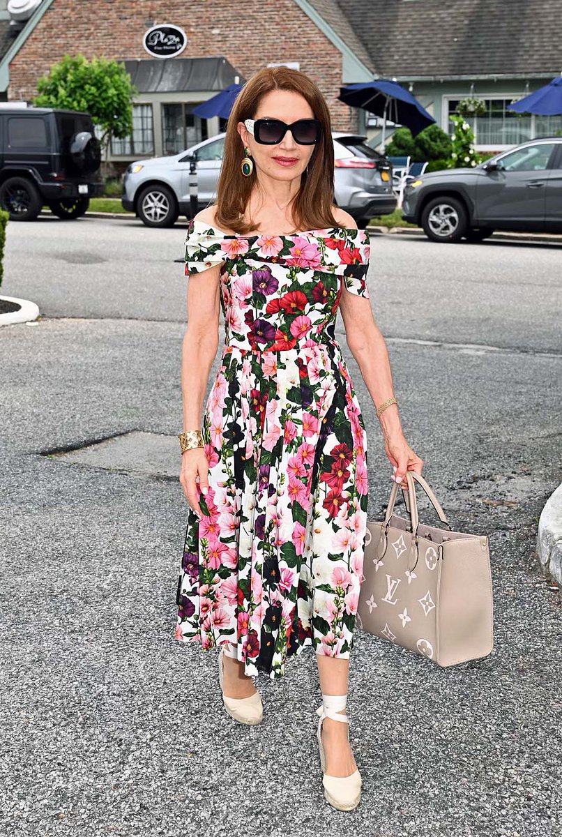.@jeanshafiroff .<a href="/LawlorMedia/">Lawlor Media Group</a> .<a href="/Jillzarin/">Jill Zarin</a> .<a href="/Southampton_Inn/">Southampton Inn</a> PHILANTHROPIST JEAN SHAFIROFF SPOTTED WEARING OSCAR DE LA RENTA FLOWERED DRESS AT JILL ZARIN LUXURY LUNCHEON AT SOUTHAMPTON INN  timessquaregossip.com/2024/07/philan…