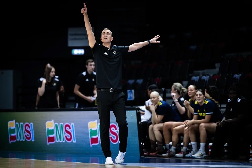 SundbergJesper's tweet photo. I’m very excited to join TK Hannover Luchse for the upcoming season!

 https://t.co/acszgEz9kX https://t.co/IcgFcolWgH