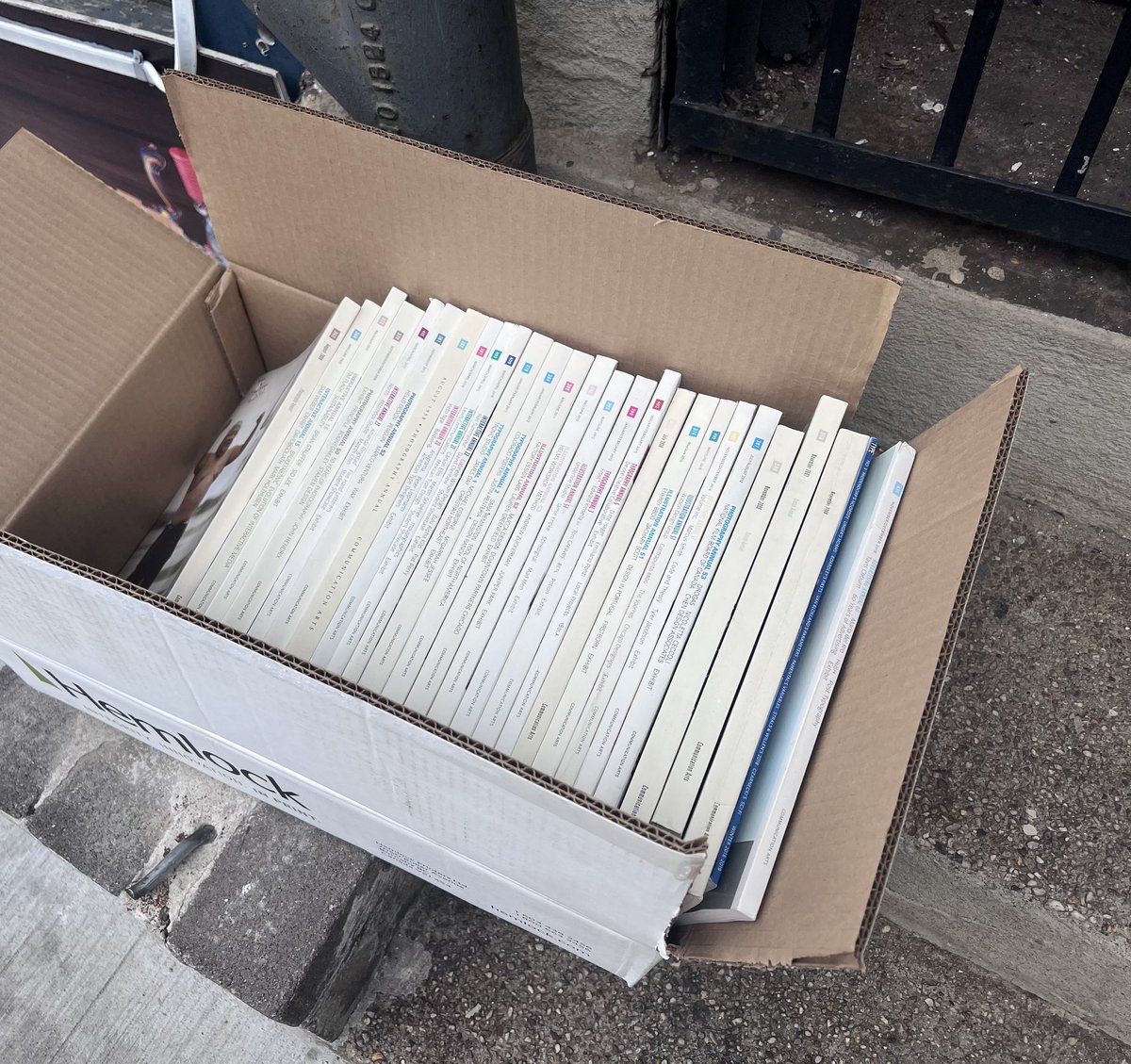 pdurginbruce's tweet photo. Hey, Brooklyn! Clearing out the @ultravirgo library a bit. Put a stack of @CommArts back issues out on the stoop. Free to take. Corner of Smith at Atlantic. Get em while they’re hot! https://t.co/RRDekC8wOJ