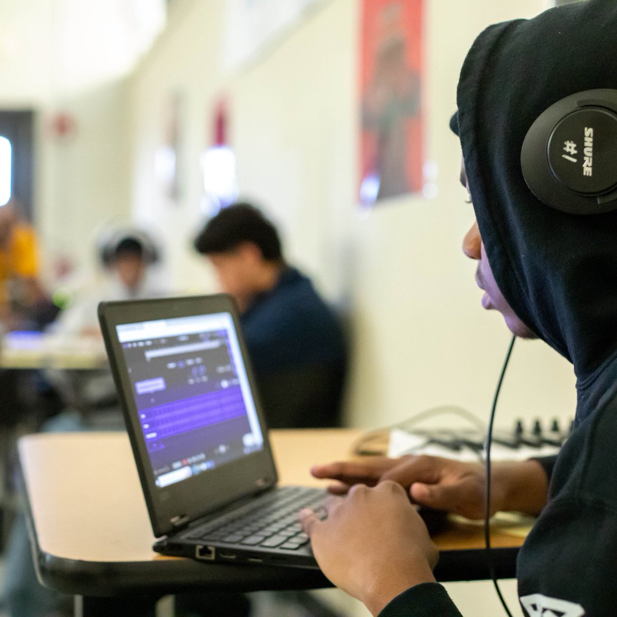 Save The Music (@savethemusicfdn) on Twitter photo Big love to <a href="/MMusInitiative/">Memphis Music Initiative</a>! πΆβ¨ Together, we've supported 2 schools in @MSCSK12Shelby, offering hands-on mentorship to our J Dilla Music Tech teachers. Check out our visit to <a href="/OakhavenHawks/">Oakhaven High School</a> with Mr. Jones, whoβs been rocking his lessons thanks to MMIβs coaching! #MemphisMusic Big love to <a href="/MMusInitiative/">Memphis Music Initiative</a>! πΆβ¨ Together, we've supported 2 schools in @MSCSK12Shelby, offering hands-on mentorship to our J Dilla Music Tech teachers. Check out our visit to <a href="/OakhavenHawks/">Oakhaven High School</a> with Mr. Jones, whoβs been rocking his lessons thanks to MMIβs coaching! #MemphisMusic