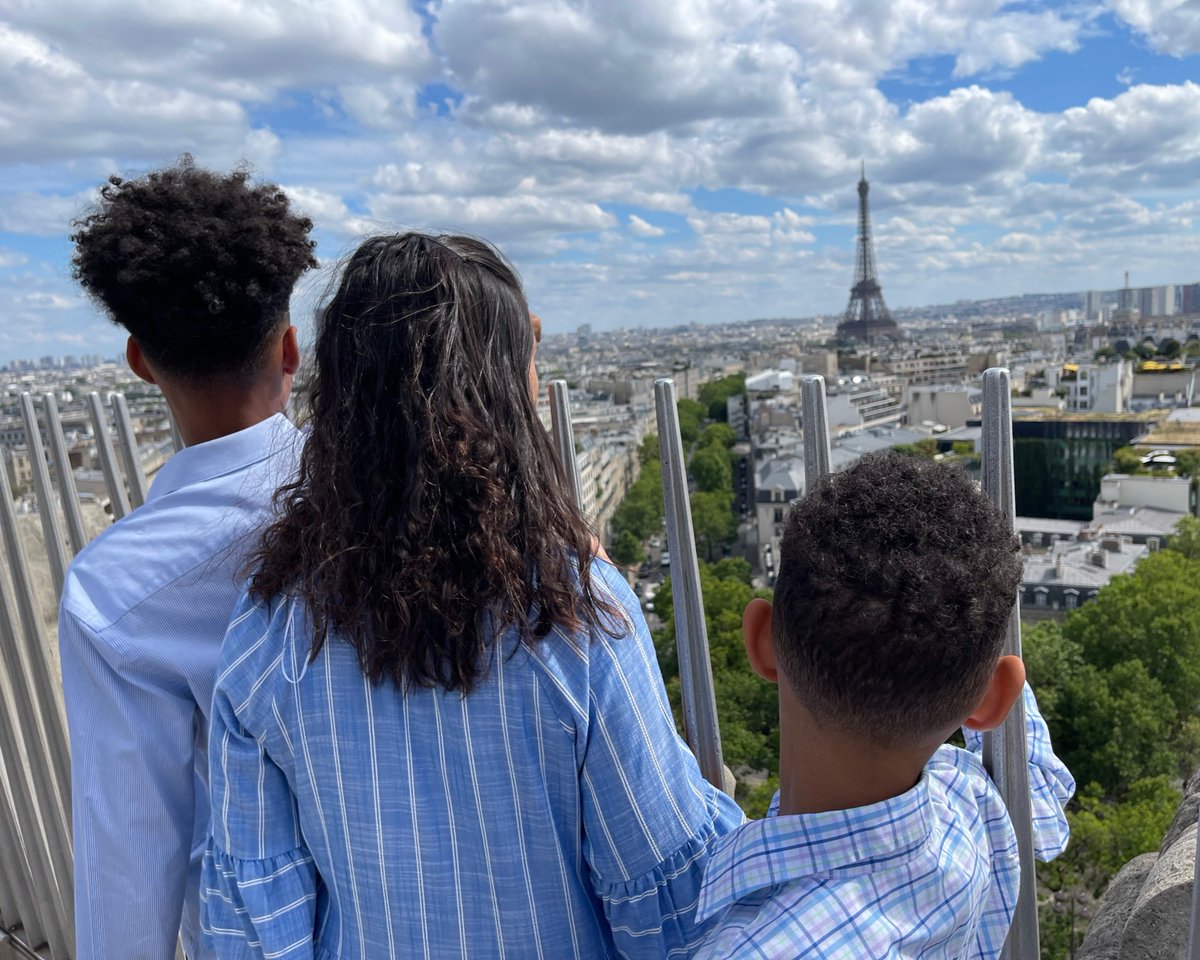 WorkingatDuke's tweet photo. Colleague Michael Royster and his family visited Paris this summer for their #DukeTimeOff. The whole family went to the top of the Arc de Triomphe for a fantastic view of the Eiffel Tower!
Share your #DukeTimeOff pics with the hashtag for a chance to win prizes! https://t.co/UAPYtCR6I2