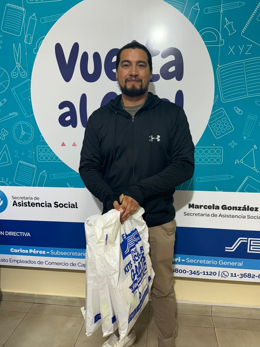 MGonzalezSEC's tweet photo. Los/as afiliados/as que realizaron su solicitud online ya están retirando el beneficio en📍 Chacabuco 170. Recordá que la entrega de útiles es únicamente con TURNO PREVIO. 

Si aún no generaste tu solicitud ingresá en https://t.co/dpDw3LS8Qx. 

¡Te esperamos! https://t.co/hKL3Kdv4Y3
