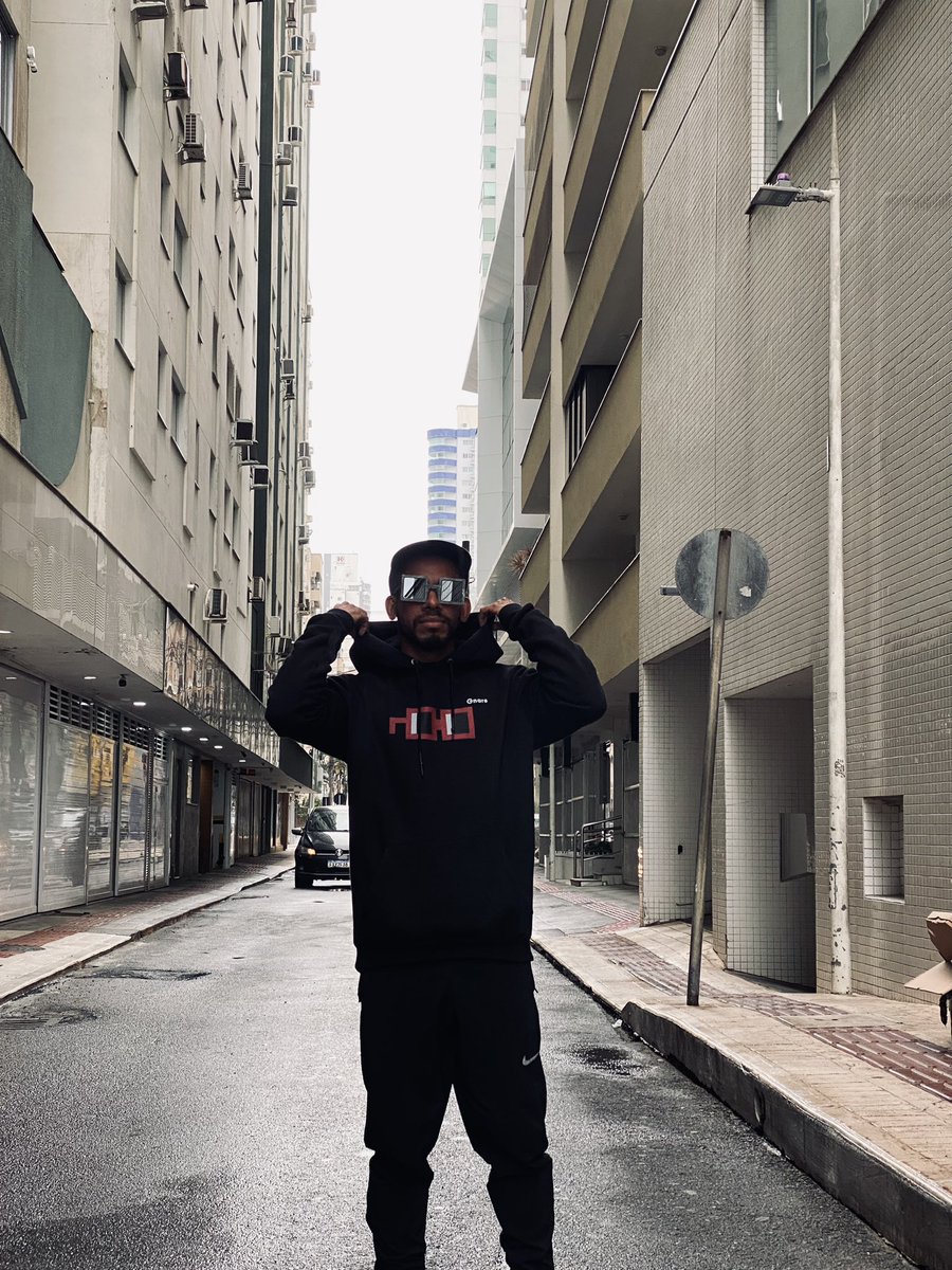 Say hello to the first ever recycled NOGGLES ⌐◨-◨♻️

<a href="/preciousnoggles/">preciousnoggles</a> <a href="/gnars_dao/">Gnars</a> <a href="/SurfguruPro/">Surfguru</a>