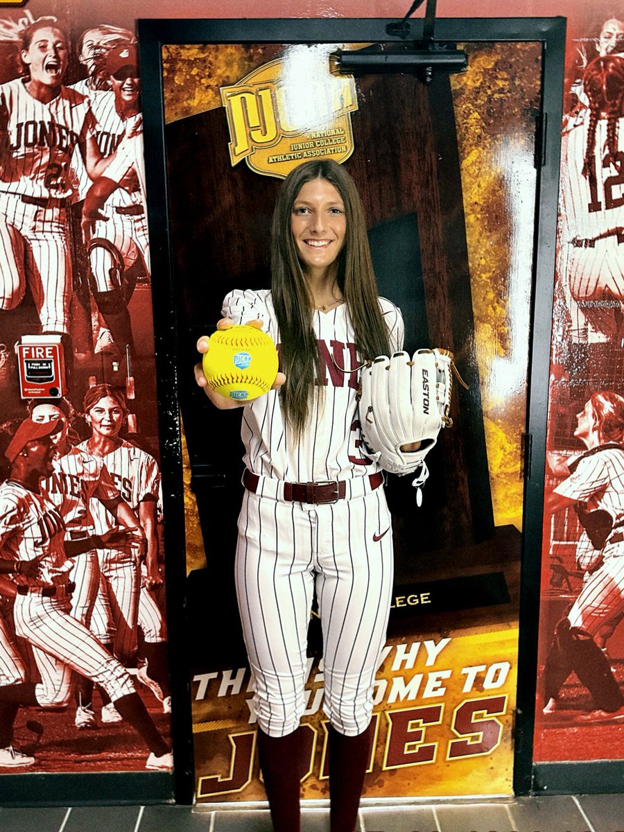 klee_gum's tweet photo. Thank you @JC_BobcatsSB for allowing me to go on a great visit! Loved everything about it! ❤️💛 https://t.co/Q2yFX8Y5ru