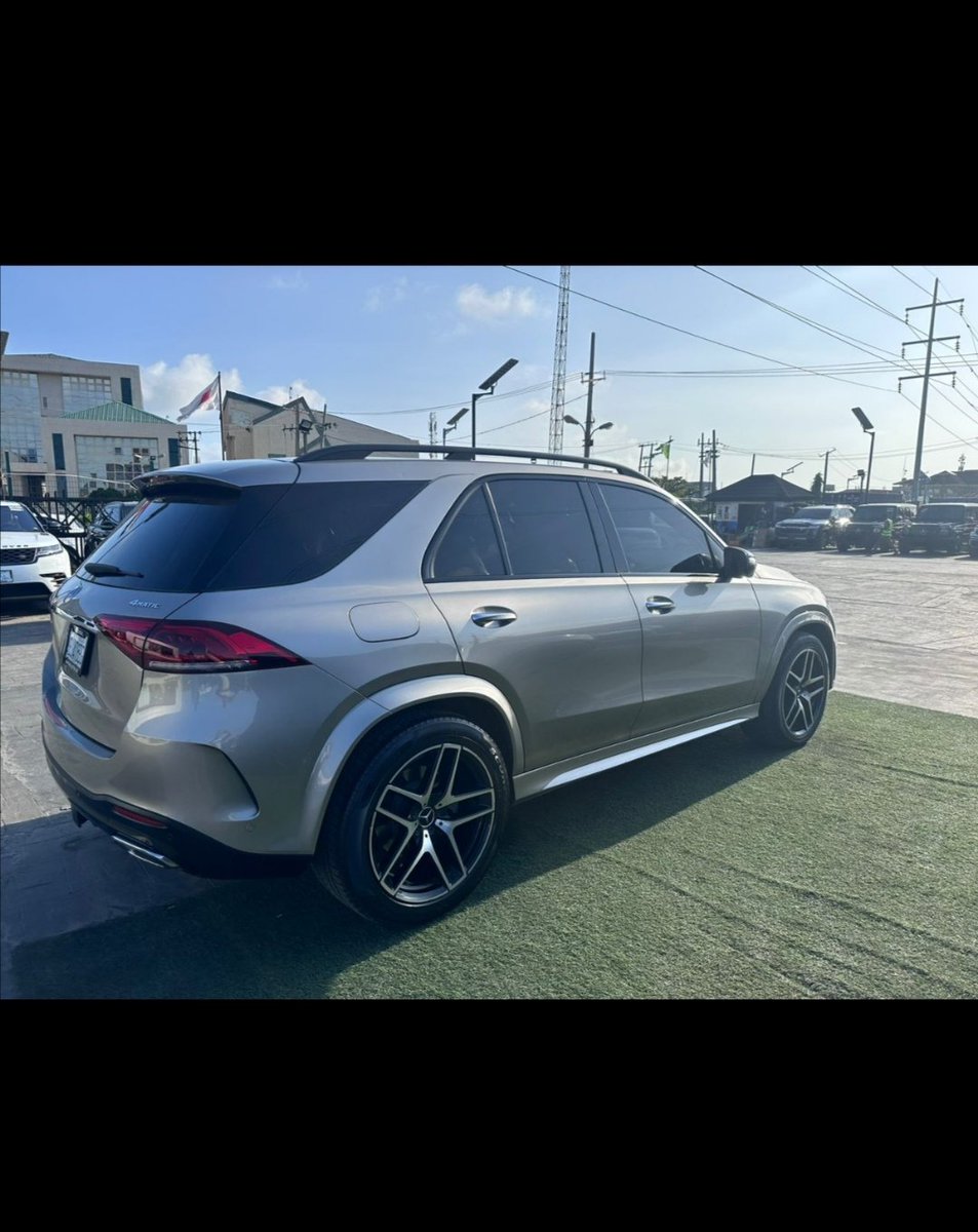 Sam52680429's tweet photo. GLE 450 2020 model 54k mileage
Buzz me if interested 100m https://t.co/vRVgZZX3d7