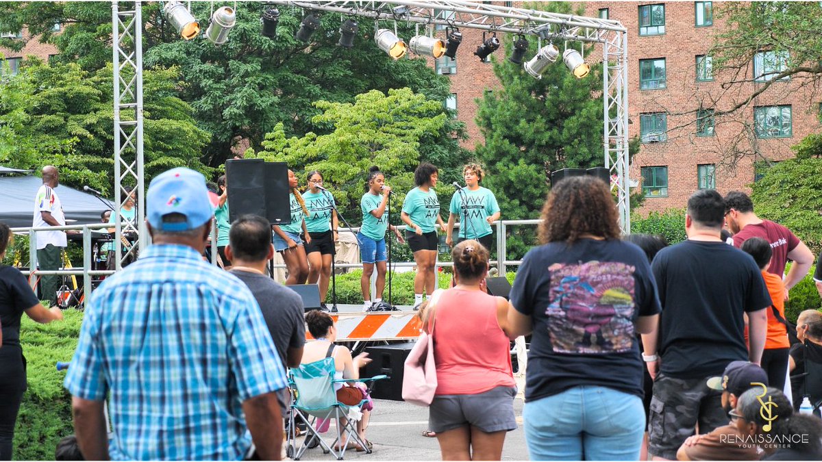 RenYouthCenter's tweet image. Check out these photos from MWAM's performance last week in Parkchester! Visit musicwam.org to catch them at their next show!

#mwam #musicwithamessage #band #liveperformance #bronx #thebronx #renaissanceyouthcenter