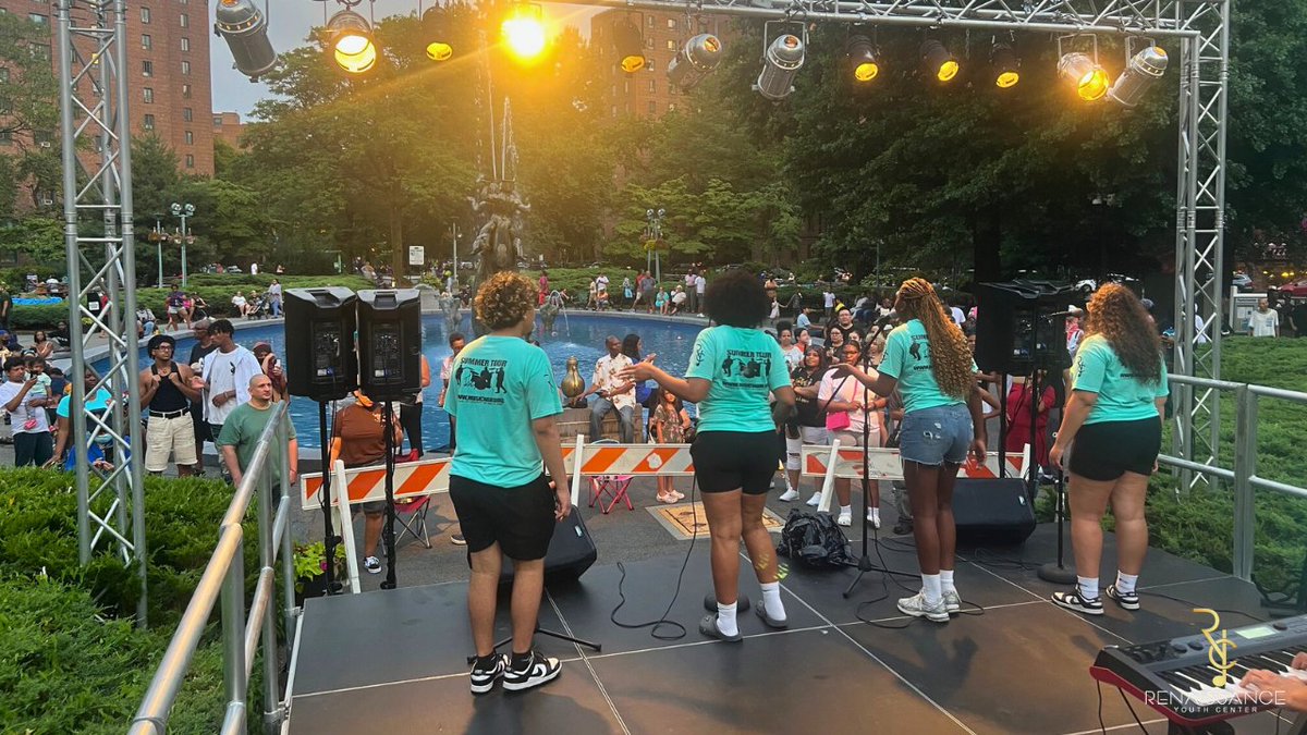RenYouthCenter's tweet image. Check out these photos from MWAM's performance last week in Parkchester! Visit musicwam.org to catch them at their next show!

#mwam #musicwithamessage #band #liveperformance #bronx #thebronx #renaissanceyouthcenter