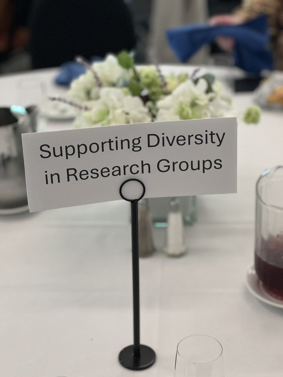 DrEndMT's tweet image. It's the second day of #TGFSRC in Niagara Falls 💦. I'm very happy and grateful for the invitation to share my thoughts (and the European 🇪🇺 perspective) on #diversity in scientific research. Now, it's time to continue with more excellent talks and discussions. @FASEBorg