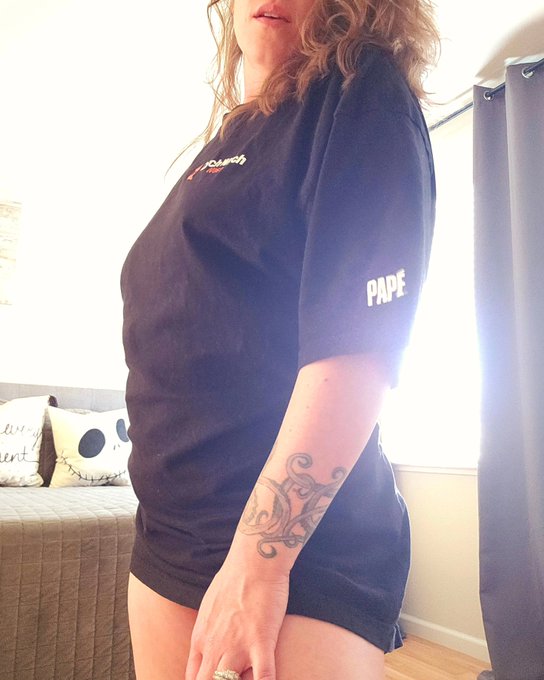 A little blue collar lingerie for ya🤭 Cum see all 8 shots https://t.co/hLBhVbb2iy  #viral2024 #BlueCollar<a href="/tag/booty"class="tags"><span>#booty</span></a><a href="/tag/nsfw"class="tags"><span>#nsfw</span></a><a href="/tag/supportsmallbusiness"class="tags"><span>#supportsmallbusiness</span></a><a href="/tag/bluecollar"class="tags"><span>#bluecollar</span></a>