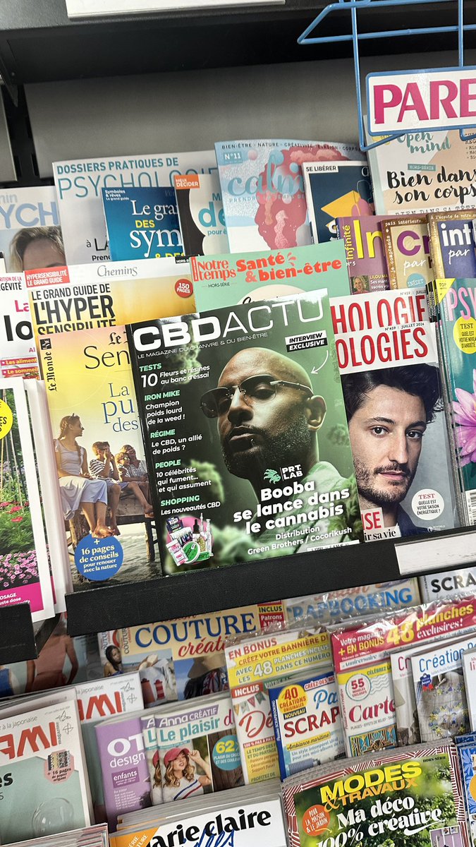 Il est arrive chez tous les marchands de journaux..allez vite le découvrir 🥳  🙋🏻‍♂️#cbdactu 14 <a href="/cocorikush/">Cocorikush</a>.fr <a href="/green_brothers/">Братья Грин</a> @prtlabofficiel <a href="/piratefinal/">10 G</a> @b2obaofficiial <a href="/boobamedia/">🏴‍☠️</a> @lapiraterieofficialfloki @b2obaofficiial
#cbd @booba