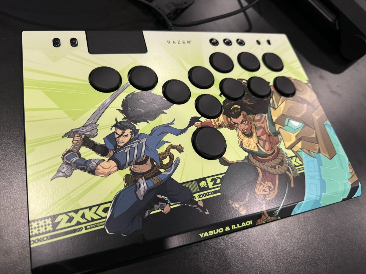 JonLamArt's tweet photo. That’s a wrap on @Evo 2024. Huge congrats to all the winners. Tekken and SF6 blew my mind. Thank you to @Play2XKO @riotgames for flying us out, and I’m more excited than ever to get back to work!!
#evo2024 #2Xko #setusfree https://t.co/wHqtKfCTnj