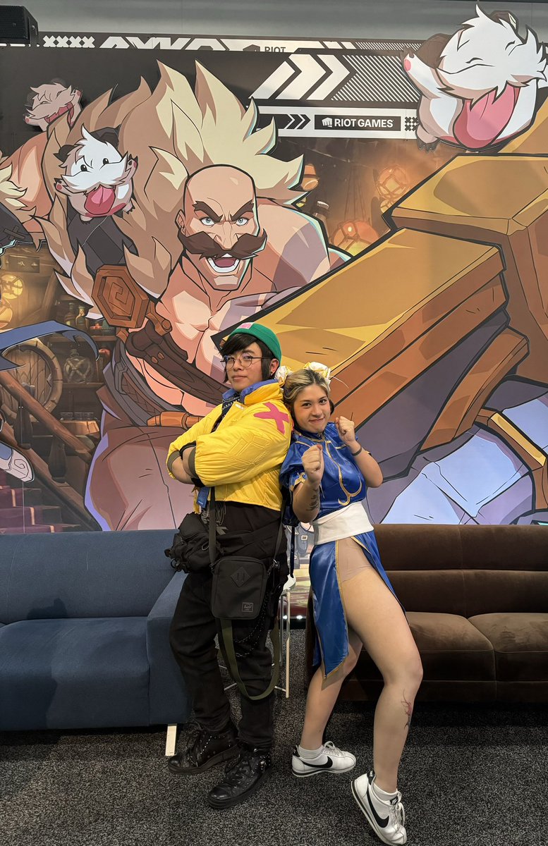 JonLamArt's tweet photo. That’s a wrap on @Evo 2024. Huge congrats to all the winners. Tekken and SF6 blew my mind. Thank you to @Play2XKO @riotgames for flying us out, and I’m more excited than ever to get back to work!!
#evo2024 #2Xko #setusfree https://t.co/wHqtKfCTnj