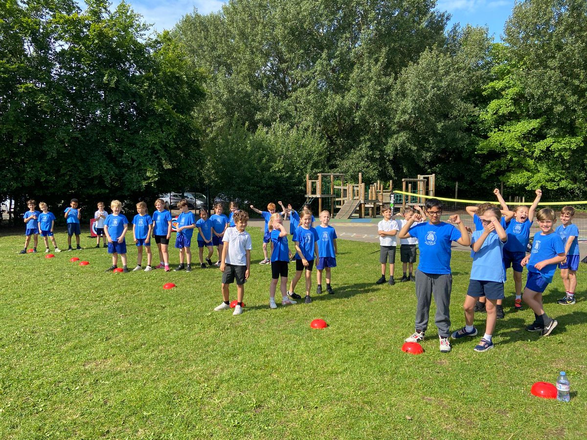 OakfieldFirstPE's tweet photo. Year 3 were lucky to have some amazing coaching this term and enjoyed a variety of activities @Windsor_SSP @oakfield1st_sch https://t.co/qTRldJdqcw