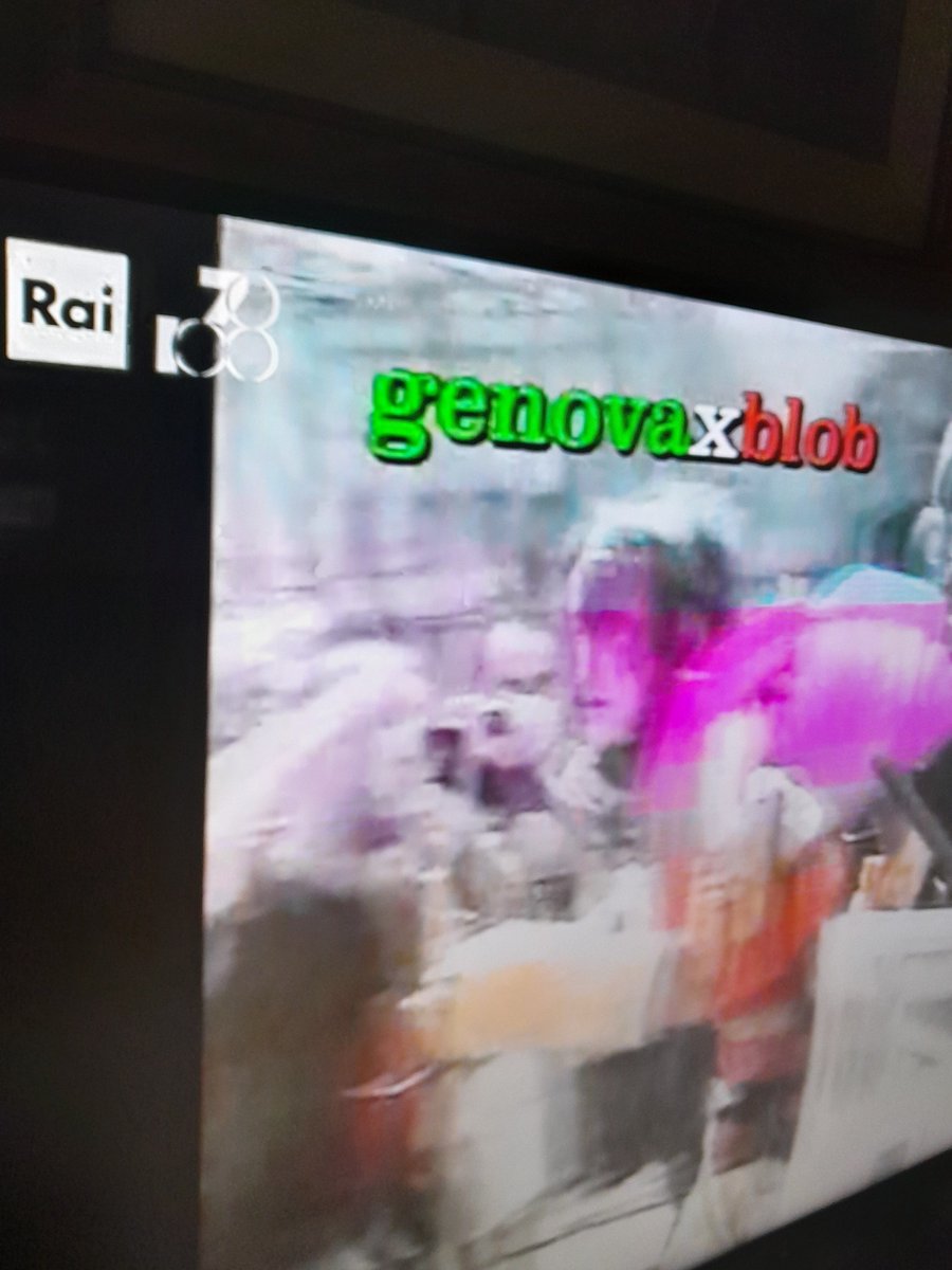 raffanchio's tweet image. Questa sera ci stai facendo male.

[Il #G8 di Genova e la ribellione allo stato violento sarà per sempre un atto di #resistenza] 
#Blob35 #blob
@BlobRai3