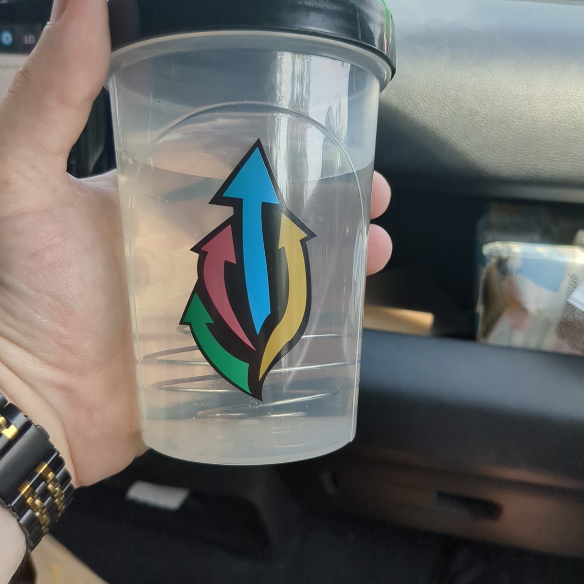 MasterReinhardt's tweet photo. Running around as a stage tech is fun as long as I have @DrinkFreshenUp  with me 
Today's flavor is citrus stim shot and I like it #stagehand #freshenup #stagehandlife https://t.co/JJhmlJyJ0g