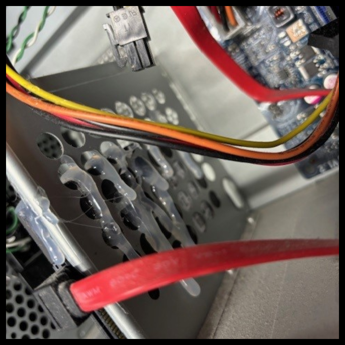 SmartBristol's tweet image. If it works, it works, but certainly not how we would do this upgrade though! 😉

For all repairs and upgrades, contact us on 📞 0117 986 1000

#pcrepairs #pcupgrades #bs31business #local