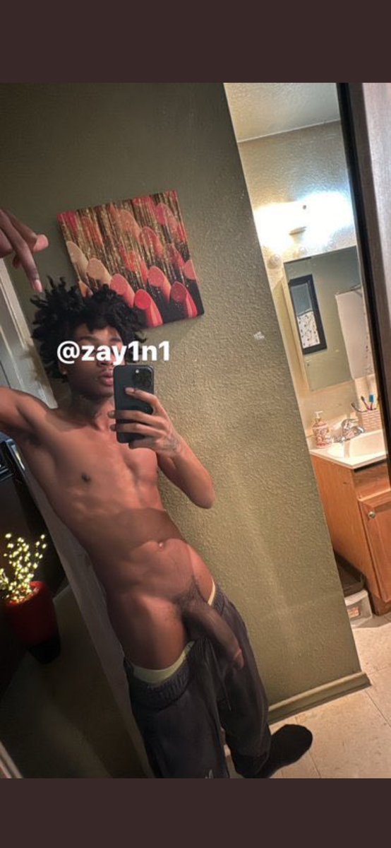 XLMeninColor's tweet photo. zay @zayornothing is another hottie with a BIG COCK. I hope he’s an UP and CUMMING star! Check out his fansly!
#BigDickEnergy #BBC #bigcock #bigdick #bigblackmeat #thickcock #bbcaddiction #bigdickzone https://t.co/onZOuiq9Ds