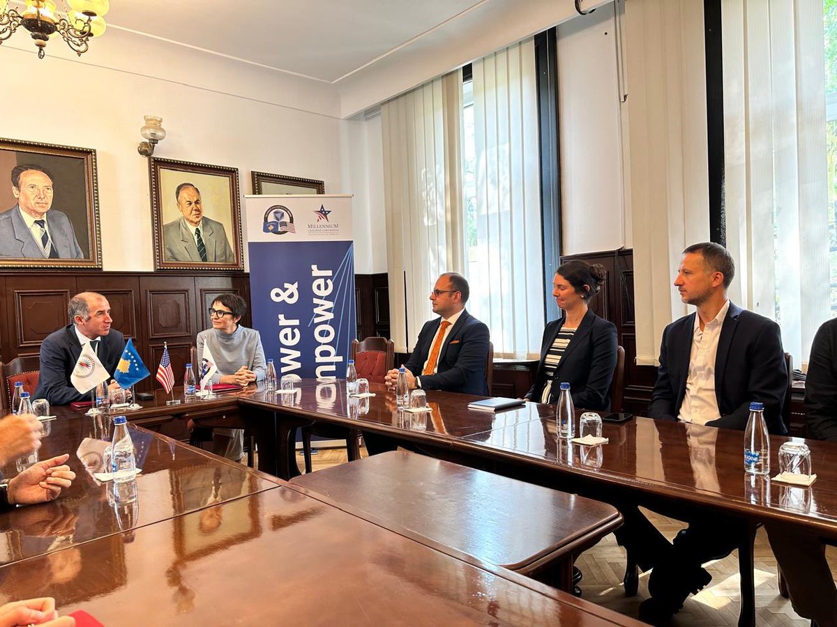Rektorati's tweet photo. UP and @mcakosovo  Forge Partnership for Energy Sector Training ⚡️📚

Rector Prof. @qerimq and MCA’s ms.Duli-Sefaj signed a Memorandum to boost energy sector training, promoting equality and inclusion. 🌍✨

#jamUP #UPgrade #riseUP #beUP https://t.co/4jSZiSmHAV
