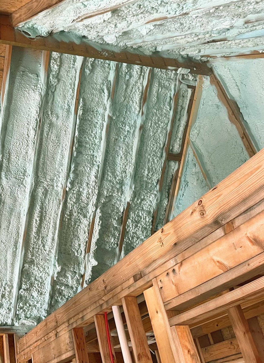 huntsman_build's tweet image. Thank you Walls &amp;amp; Ceilings magazine for sharing news about #Icynene Xpress 55 open cell spray foam insulation. When applied in attics used to service utilities only, this foam requires no ignition barrier. #Xpress55 #HuntsmanBuildingSolutions #Huntsman
wconline.com/articles/96344…