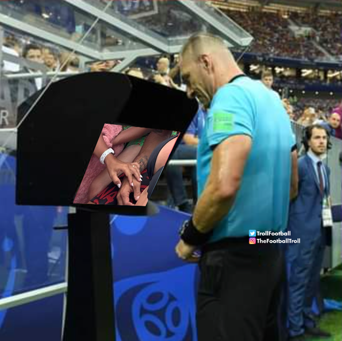 TrollFootball's tweet photo. Suarez and Antonela doing an Icardi and Wanda https://t.co/7mwAJKNsG8