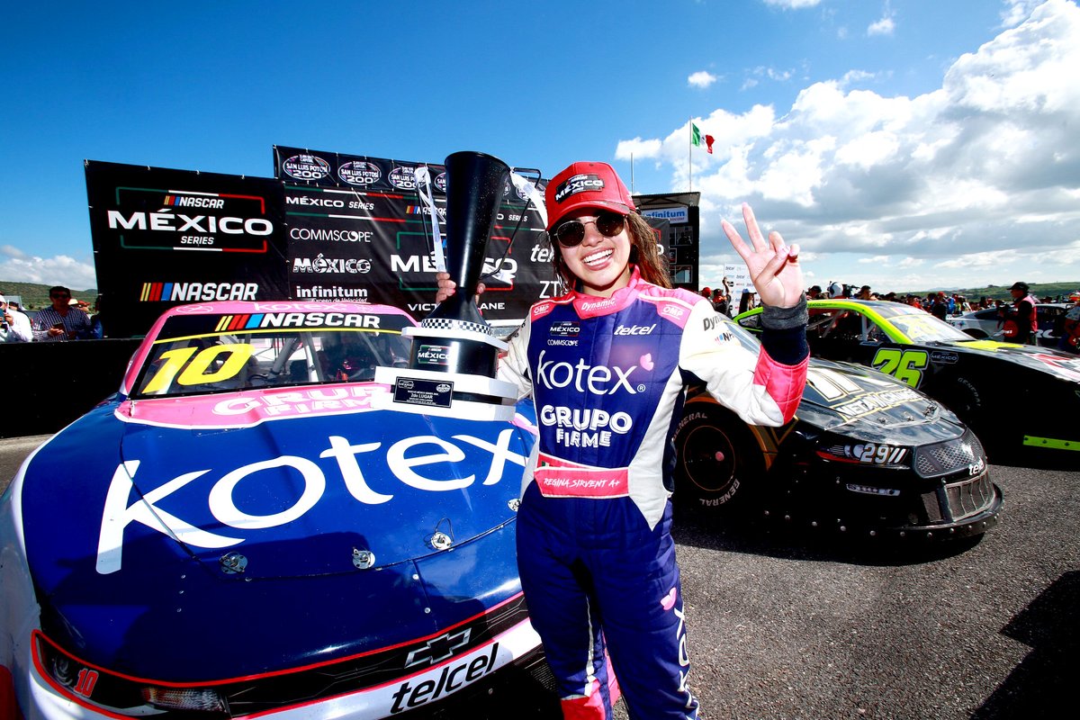NASCARMex's tweet photo. Regina Sirvent escribió historia en el Súper Óvalo Potosino, siendo la primera mujer en subir al podio de NASCAR Challenge.

Nota📰 https://t.co/KrtZ2j4pLm

#NASCAR #NASCARMéxico #NASCARMex #NASCARMx #NASCARSlp #SanLuisCapital #SLP200 #SanLuisPotosí200 https://t.co/C2bPxSwpSH