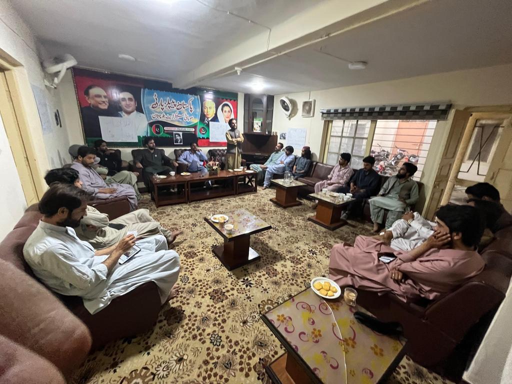 پی ایس ایف بلوچستان کے زیرِ اہتمام شہید شاہنواز بھٹو کی برسی کے حوالے سے تعزیتی ریفرنس کا انعقاد۔
تعزیتی ریفرنس سے پی ایس ایف بلوچستان کے صدر جہانگیر بلوچ، جنرل سیکرٹری عبداللہ درانی، ڈپٹی جنرل فہد بلوچ ، انفارمیشن اسرار شاہوانی،کوئٹہ صدر اسد خان و دیگر کا خطاب
#18July1985