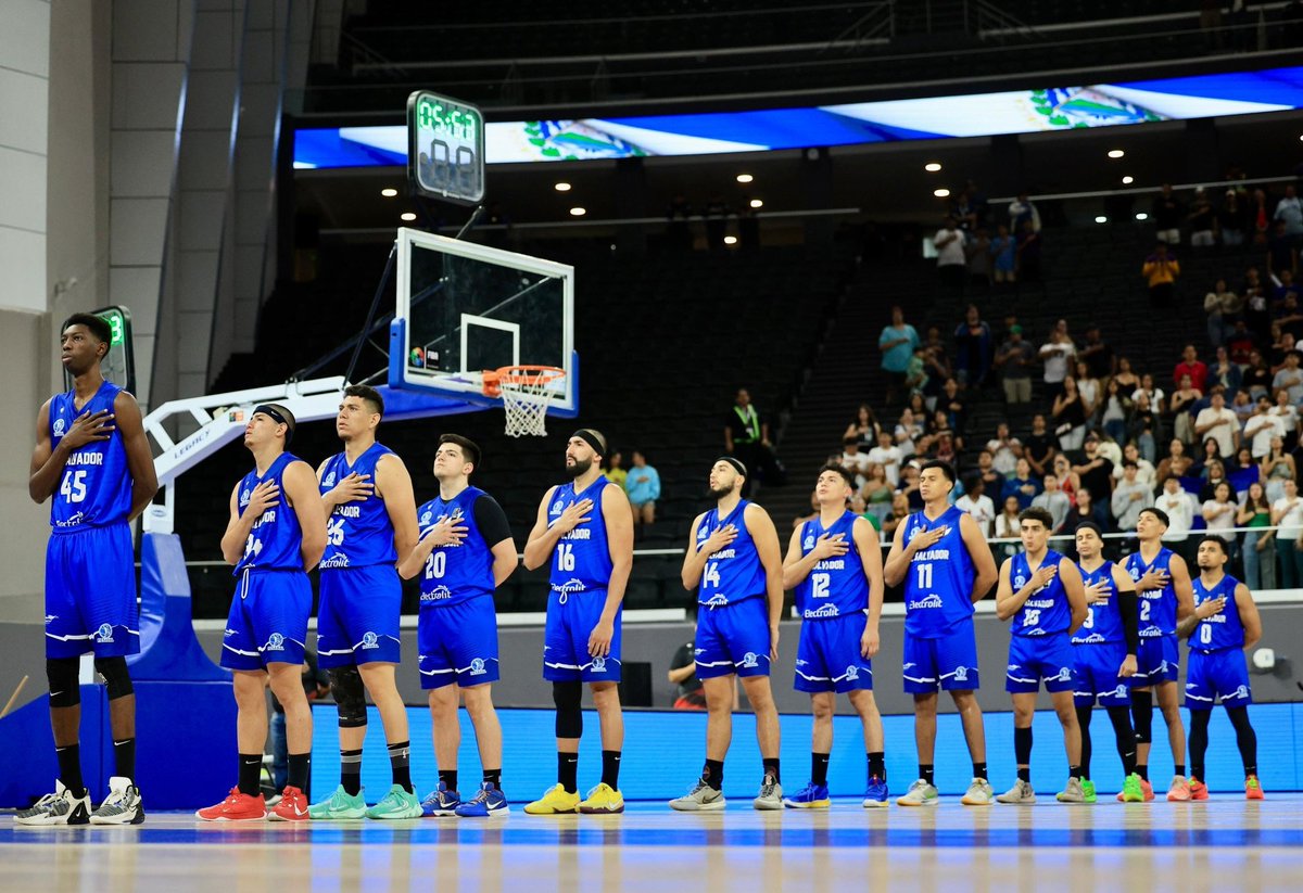 TeamESA_'s tweet photo. ¡𝐁𝐢𝐞𝐧 𝐡𝐞𝐜𝐡𝐨, 𝐞𝐪𝐮𝐢𝐩𝐨! 🥈🏀

El Comité Olímpico de El Salvador felicita a nuestra Selección nacional de Baloncesto por haber obtenido el segundo lugar en el Preclasificatorio Centroamericano rumbo a la Copa del Mundo FIBA Qatar 2027 🇶🇦.

#TeamESA 🇸🇻 https://t.co/BtZYHe7Fyn
