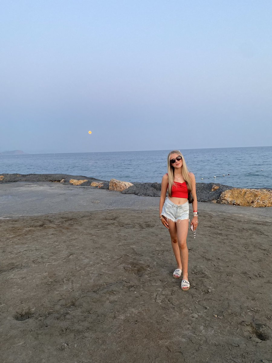 tld07's tweet photo. Bakin away nicely in turkey ❤️💚☀️☀️ https://t.co/pj4NHUMio8