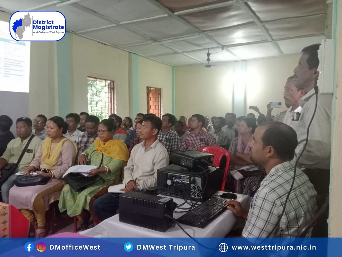 DMWest_Tripura's tweet image. Yesterday at 3 PM, I chaired a Village Committee Level Review Meeting at the Harbang Village Committee office under Mandwi Rural Development Block. Engaged with local leaders to address community issues and promote development.

#VillageCommittee #MandwiBlock #PublicService