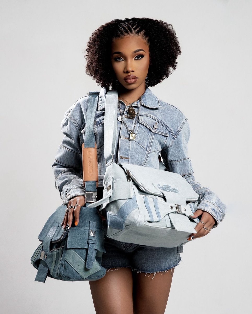 _telley_'s tweet image. Because who doesn’t love denim? 🤍 @vyrslo