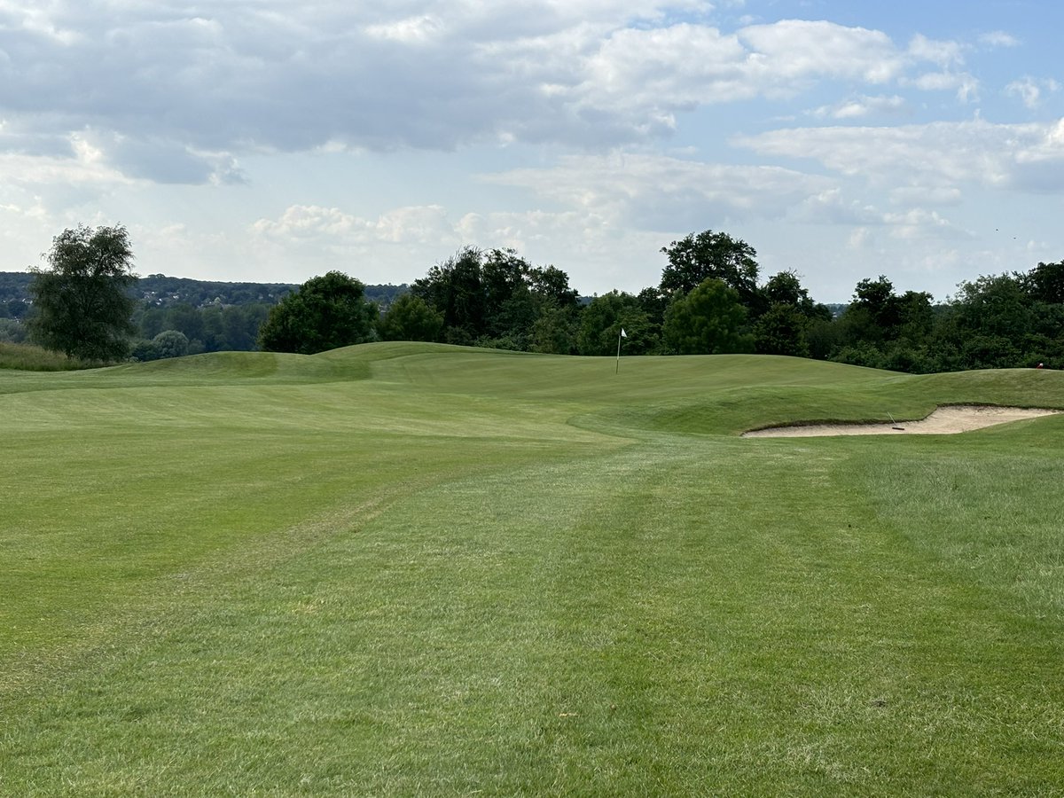 clinton3434's tweet photo. Good few weeks at Batchworth park golf club https://t.co/cZUxXDU8aE