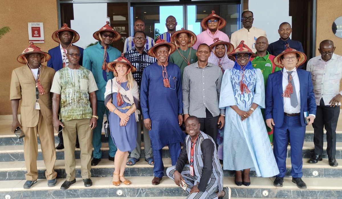 Today kicked off a week of activities on the implementation of the #SSD in Bamako. The SSD Committees of #Mali and #BurkinaFaso will exchange experiences and best practices to better protect education from attack. Thanks to Mali’s Ministry of Education for the warm welcome.

#EiE
