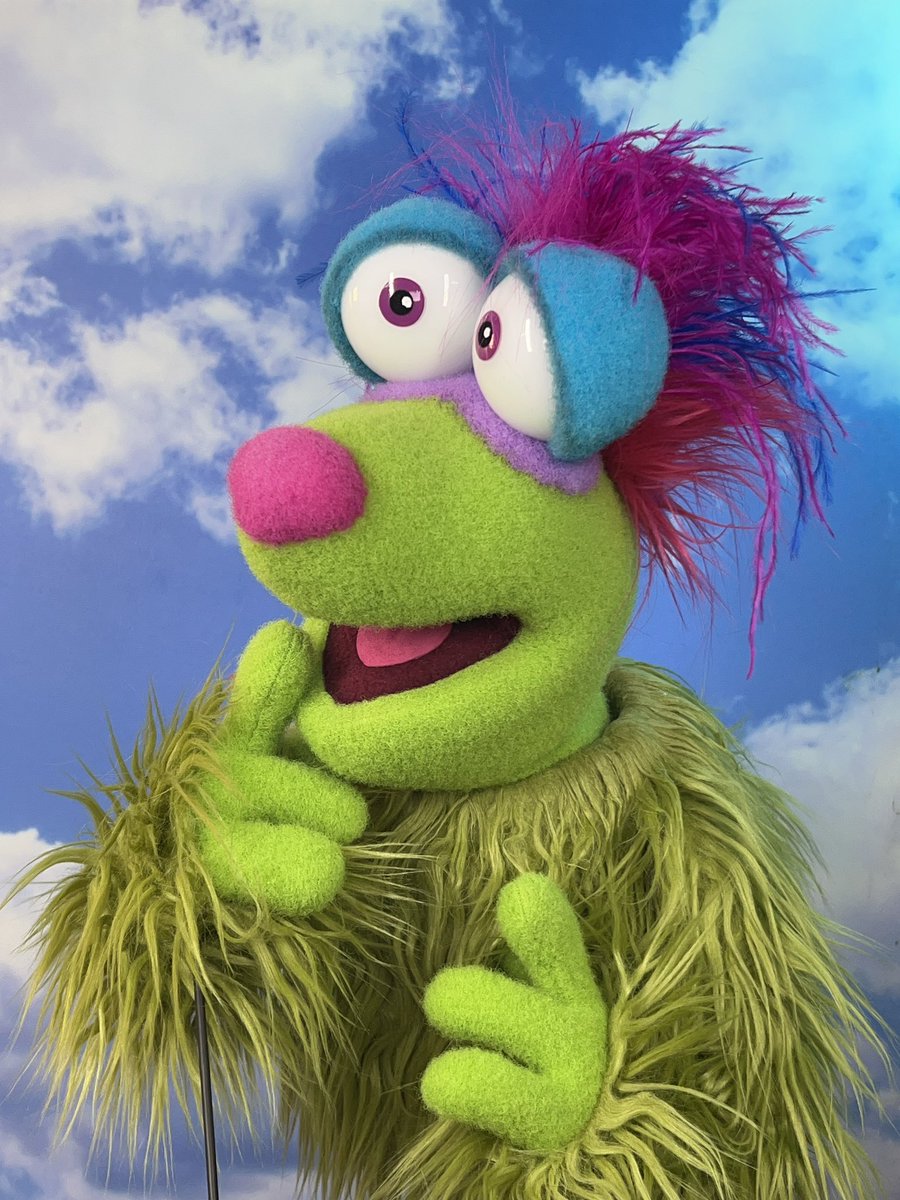Phil_Gluvets's tweet photo. By jingo I have a puppet for sale!! This fellow is a hand and rod puppet and could be yours for Β£600 he is available to the UK only send me a direct message for deets (details) #puppet #puppetsofinstagram #forsale https://t.co/J6AmEWeLAK