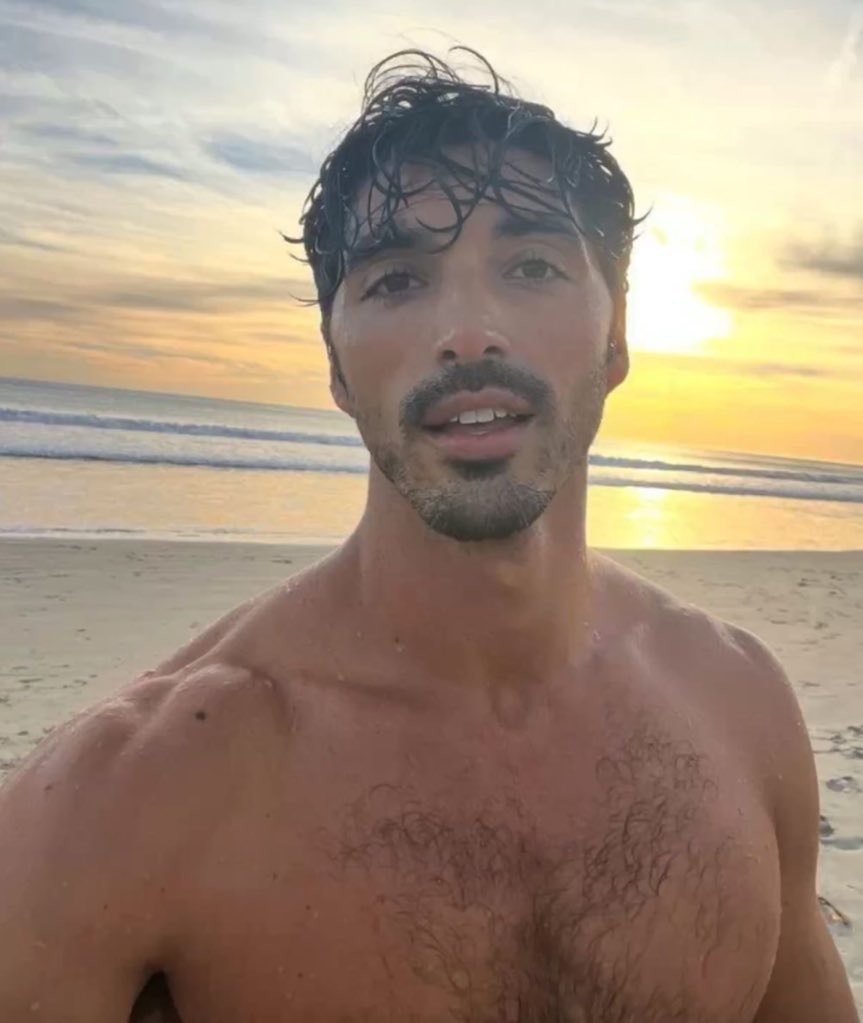 jana 🧚🏻‍♀️ (@burntsouffle) on Twitter photo 