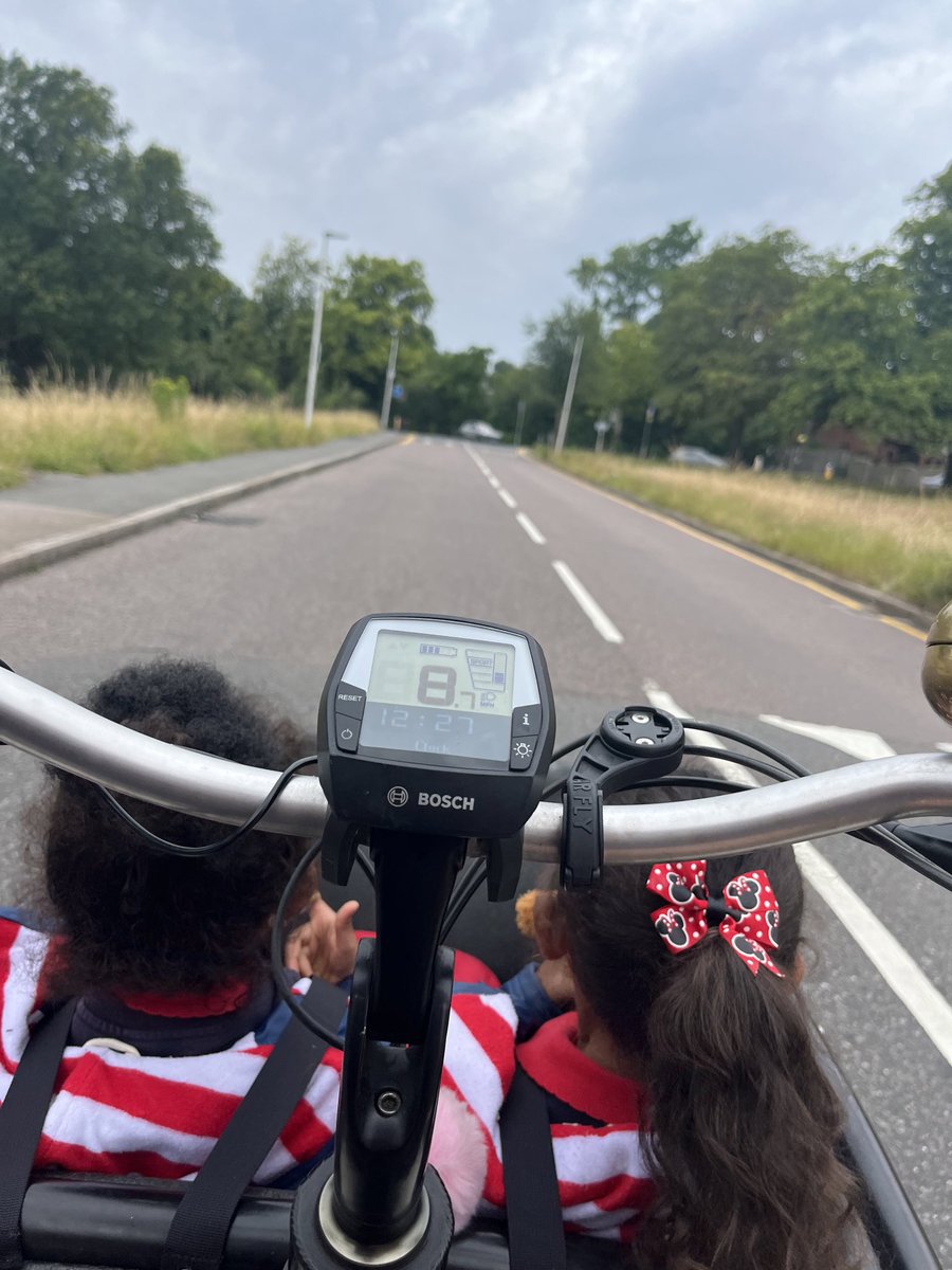 millarpresident's tweet photo. @BobFromAccounts When I'm cycling the frustrated driver is real, but stick them behind my cargo bike and despite two cute 3 year old being in plain sight the frustration and anger rises to dangerous levels.
#backoff #givespace https://t.co/tUVTalzFGh