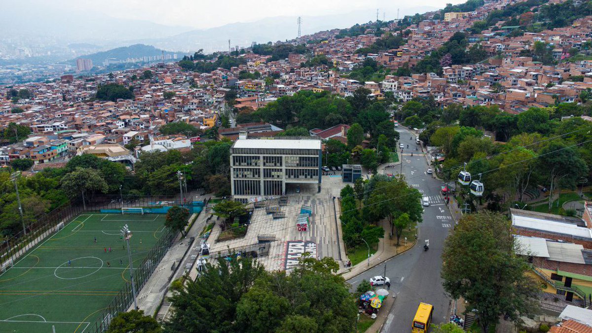 Fiesta del Libro tweet media