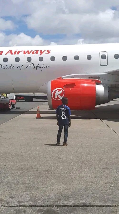brayomaddy's tweet photo. Na picha za kesho mna toa wapi 😂😂😂

#OccupyEmbassies
#OccupyKenya
#OccupyAirport
#occupyjkia
#Kesho https://t.co/EQ15ZcjuO3