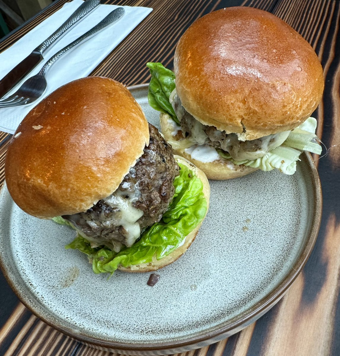 SamHawcroft_'s tweet photo. Enjoyed a fab meal at the new Iron Lilies restaurant at @PrincesQuayHull - atmospheric setting, chilled live music, cocktails - writing up for the next @BWMagazineHEY https://t.co/wVv3b7qi7l