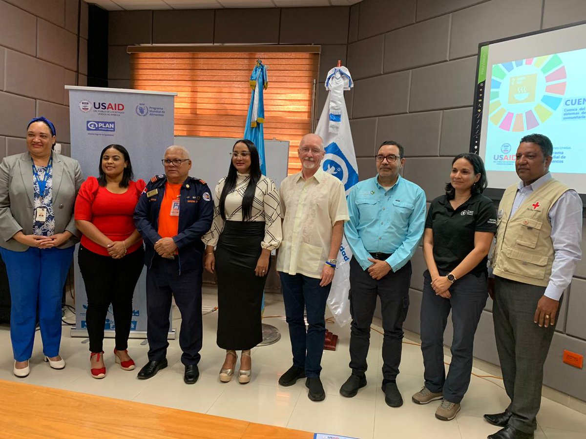 Plan_RD's tweet photo. 1/ Este jueves lanzamos junto a el
@WFP_RD y Nature Conservancy el proyecto #CuencaResiliente, en Montecristi y Mao, para desarrollar sistemas de alerta temprana y mejorar la respuesta local y la resiliencia comunitaria. #PlanRD https://t.co/E9k0JUQQel