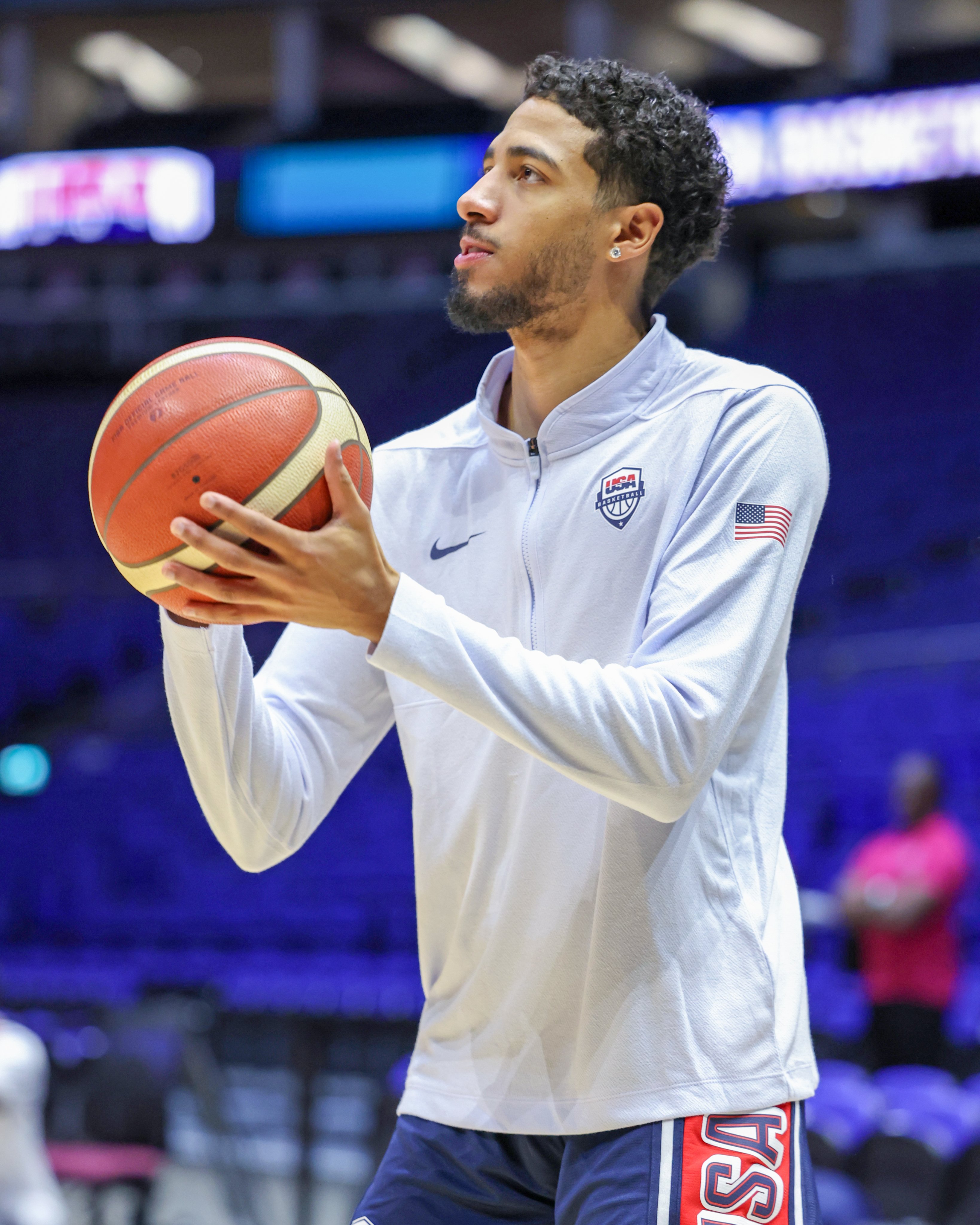 Tyrese Haliburton gearing up for @usabasketball’s exhibition against Germany ♨️