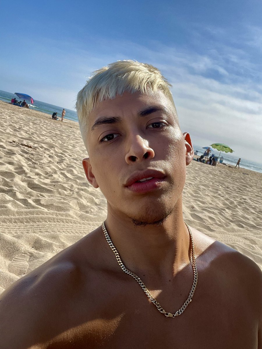 lospopperz's tweet photo. 🌴I heard blondes have more fun? ☀️ https://t.co/uGfRW6y0XQ